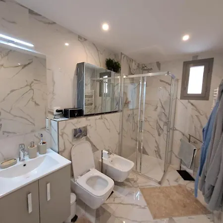 Saint Jhon מנטון