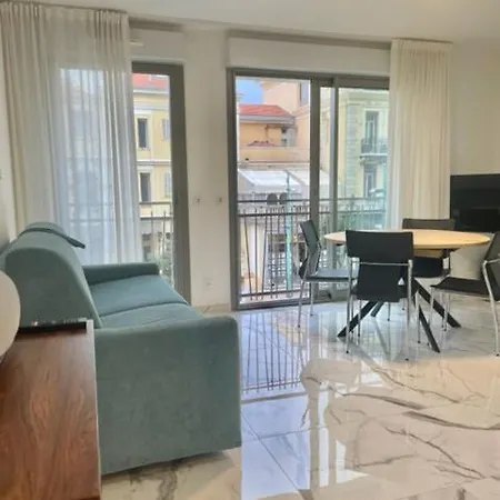 Saint Jhon * מנטון