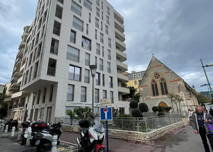 Saint Jhon מנטון